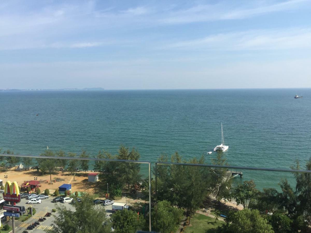 Dwharf Port Dickson